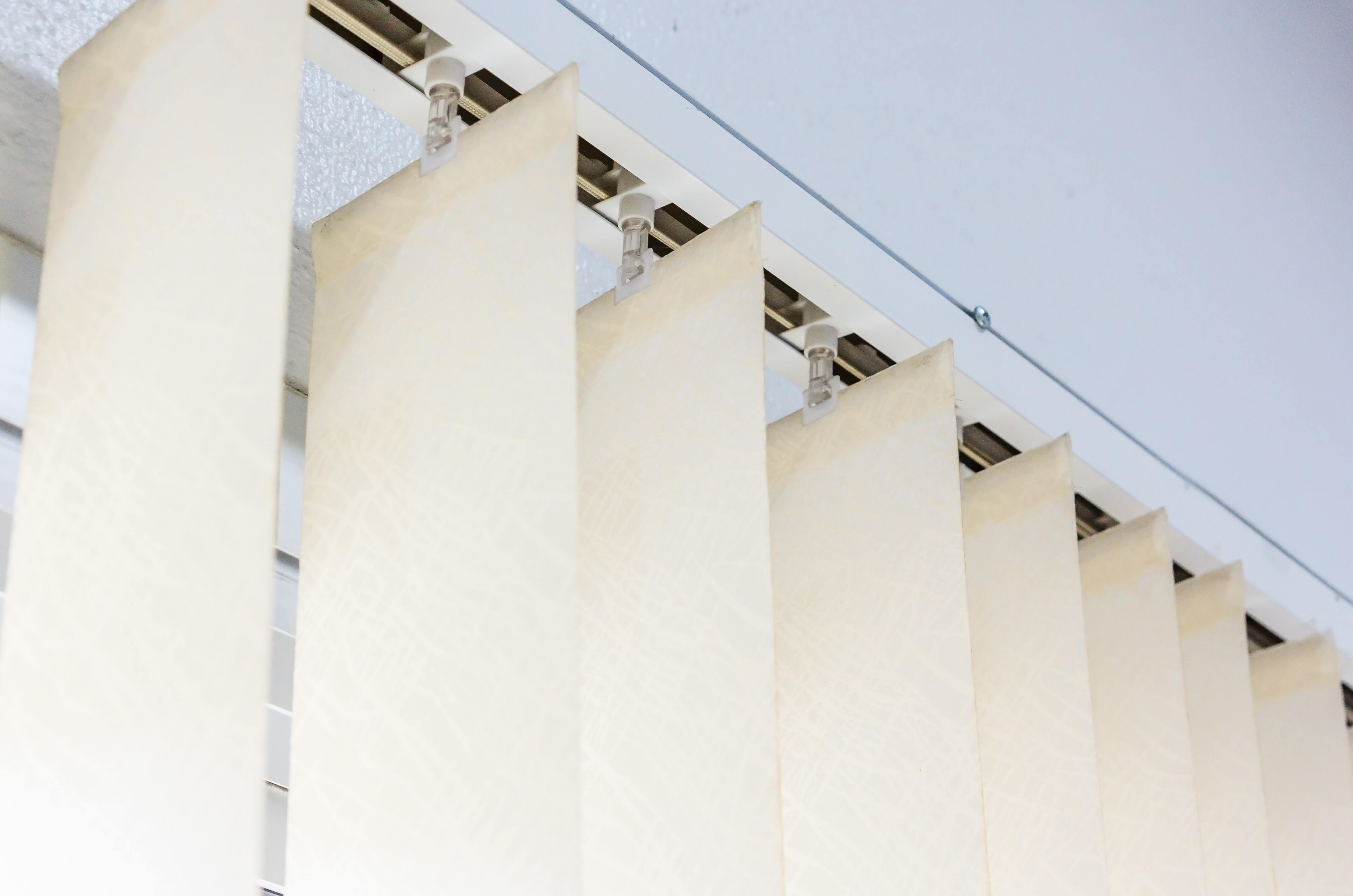 White slatted blinds